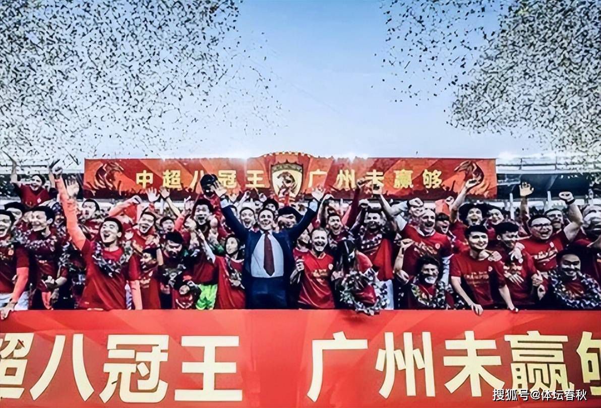 在利物浦客场1-1曼城的比赛中，阿诺德身穿一双尚未发售的阿迪达斯球鞋，这标志着他和安德玛的长期合作结束了。